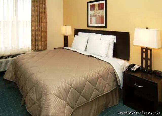 Comfort Inn & Suites Northeast - Gateway San Petersburgo