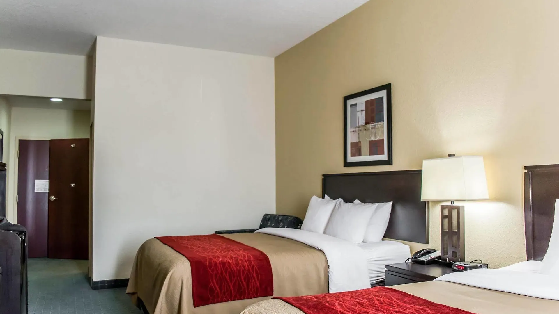 Comfort Inn & Suites Northeast - Gateway San Petersburgo 3*,